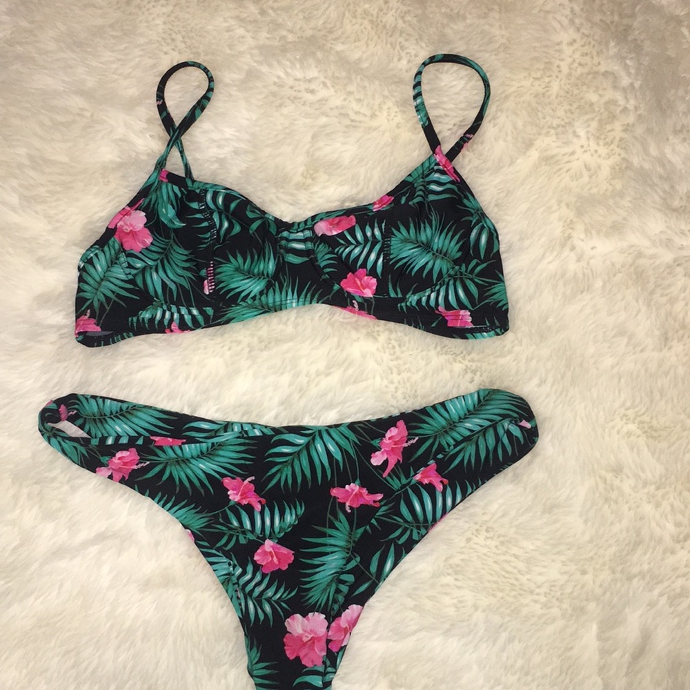 2 piece floral bikini